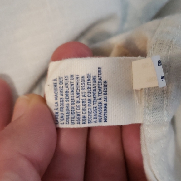 American Eagle Outfitters faded blue Floral button down - Picture 12 of 14